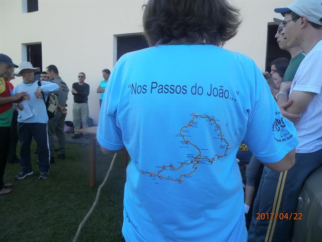 Peregrinos e Caminhantes visitam a Casa do Diácono João Luiz Pozzobon